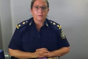 Valeria Sosa deja la Comisaría de la Mujer San Pedro.